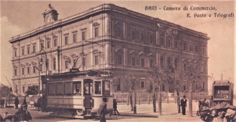 Bari, la storia del pi� antico edificio del Quartiere Umbertino: la Camera di Commercio